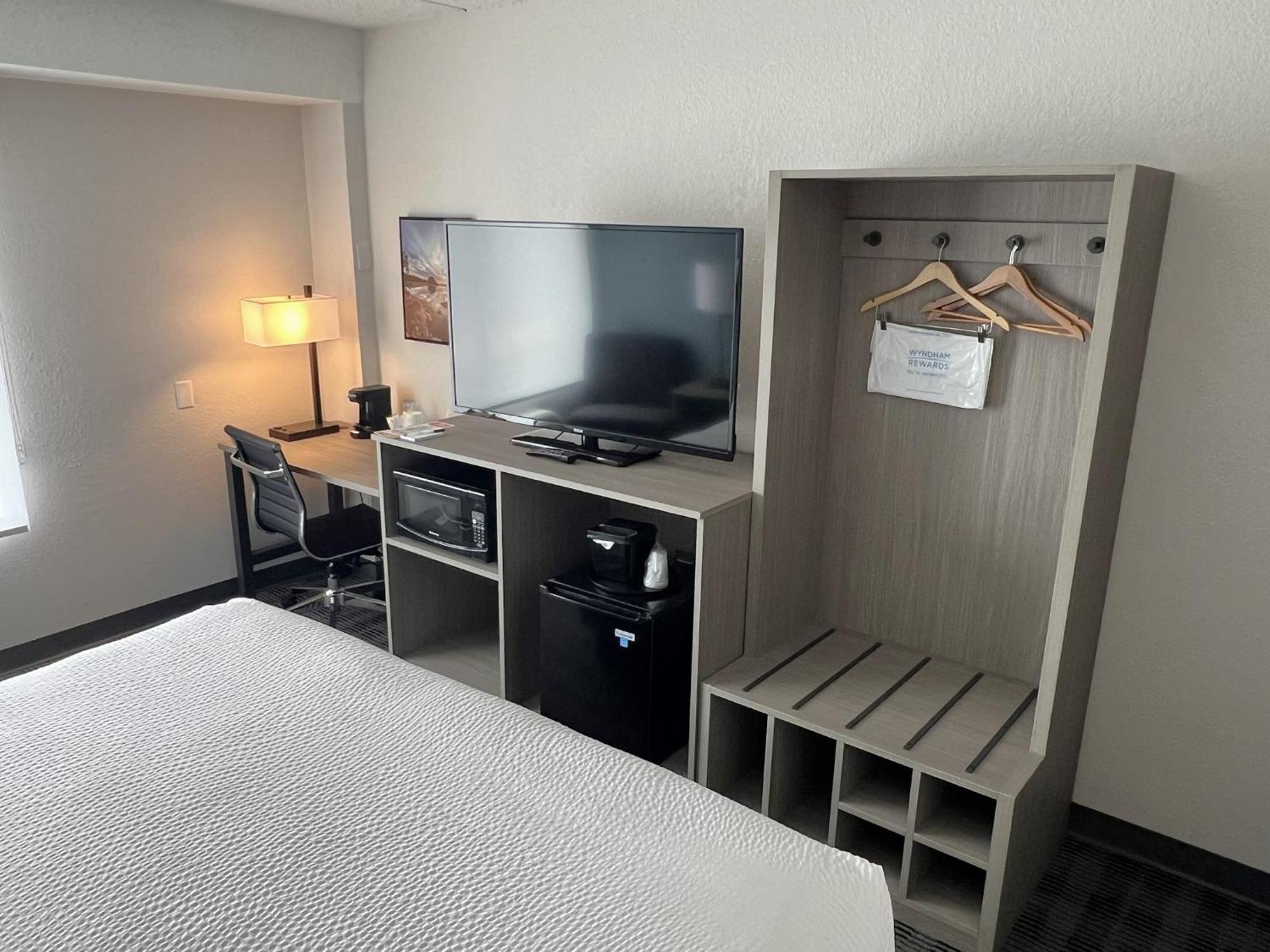 Americinn By Wyndham Baxter Brainerd Bagian luar foto
