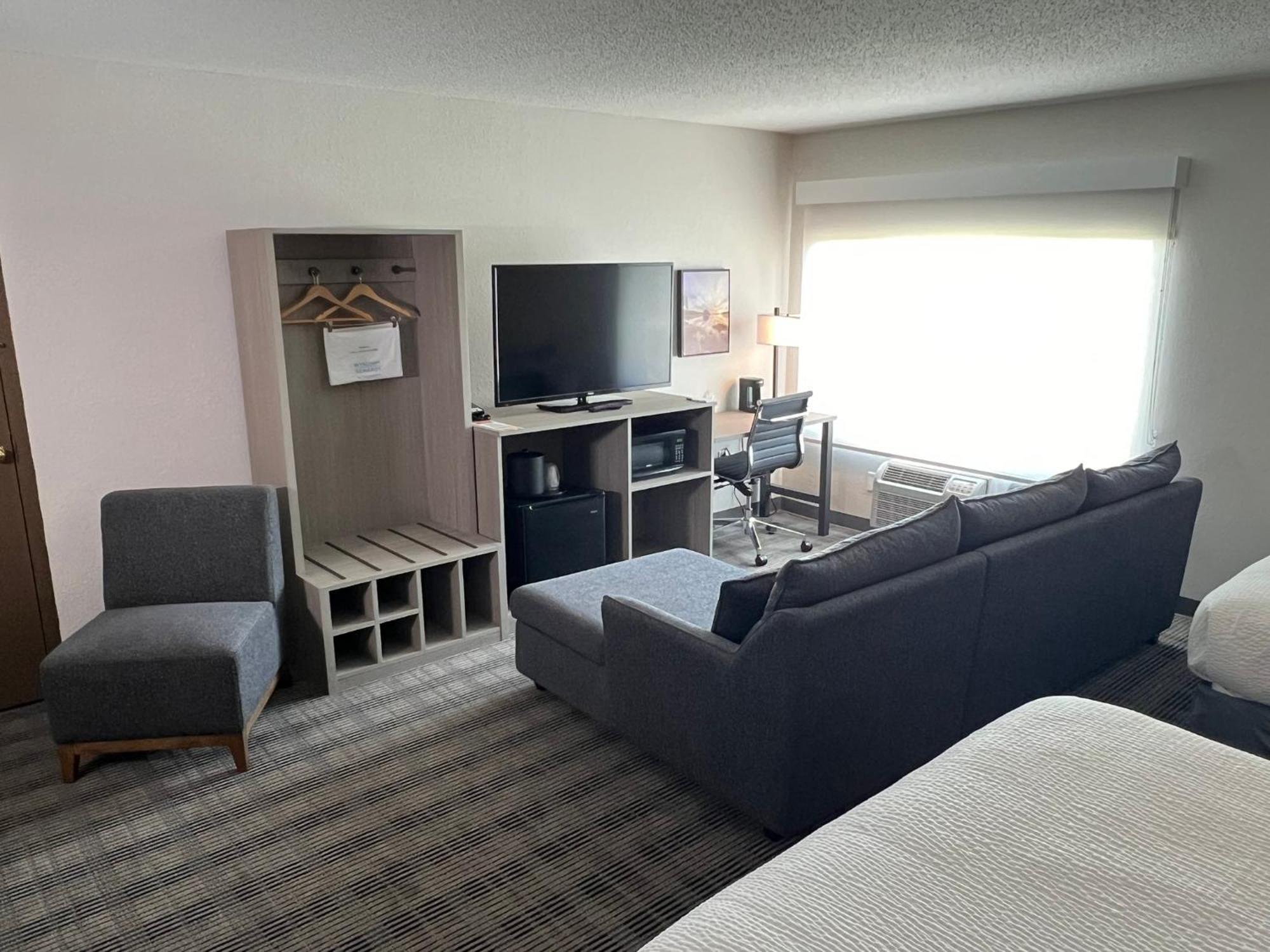 Americinn By Wyndham Baxter Brainerd Bagian luar foto